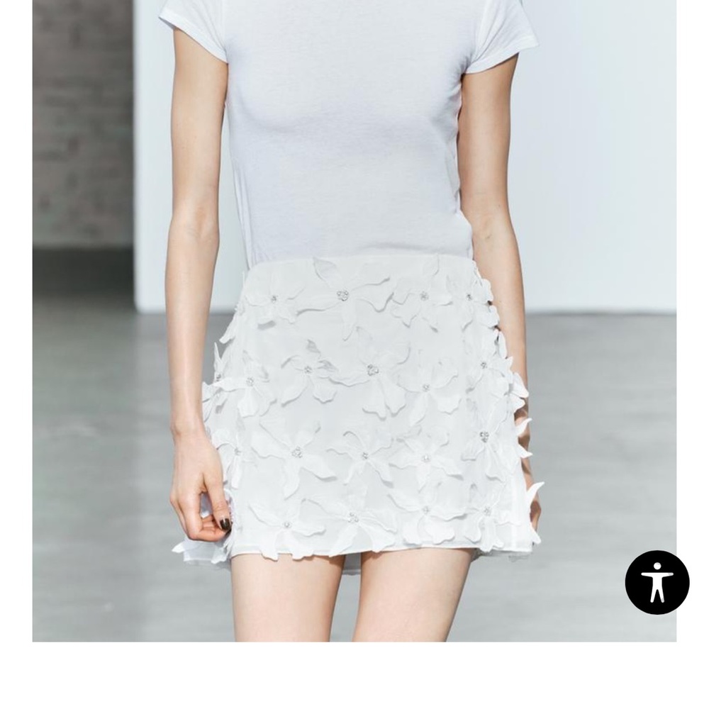 Zara white flower skirt - Picture 3 of 5